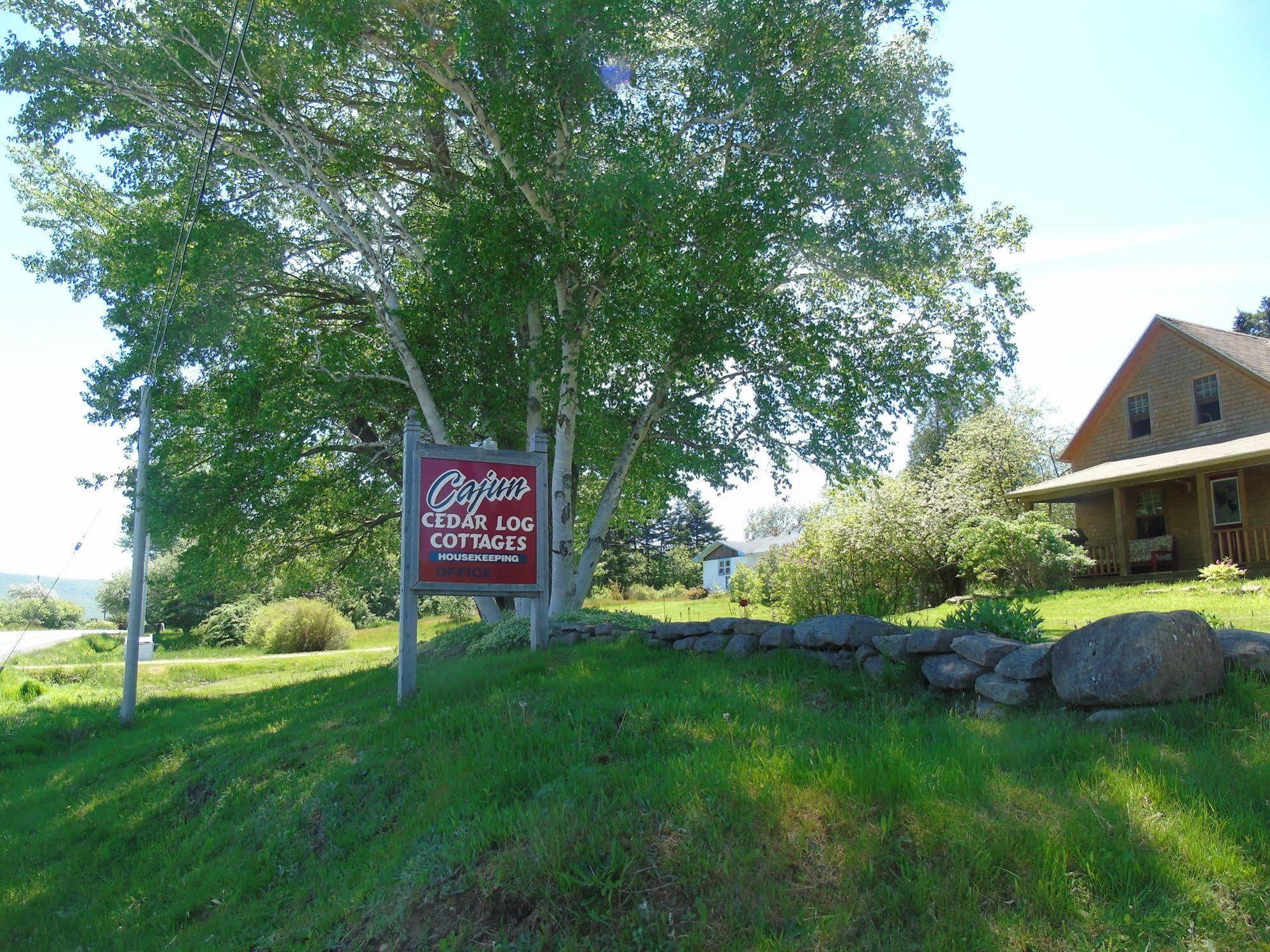 Cajun Cedar Log Cottages Margaree Forks Extérieur photo